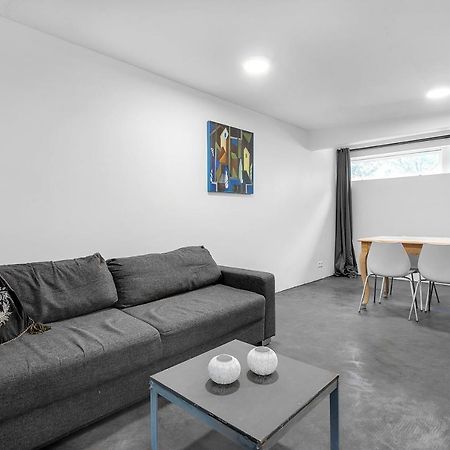 רייקיאוויק Lovely Studio Apartment With Hot Tub מראה חיצוני תמונה