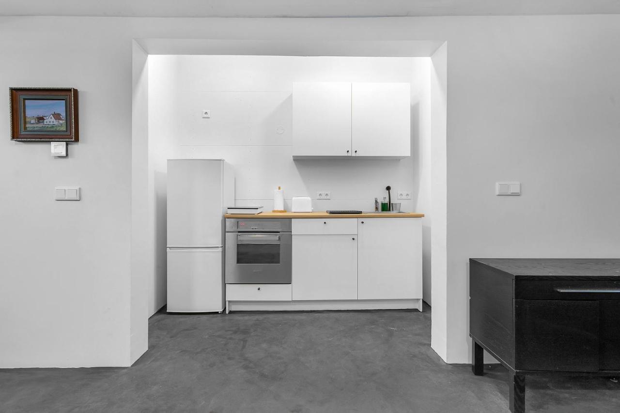 רייקיאוויק Lovely Studio Apartment With Hot Tub מראה חיצוני תמונה